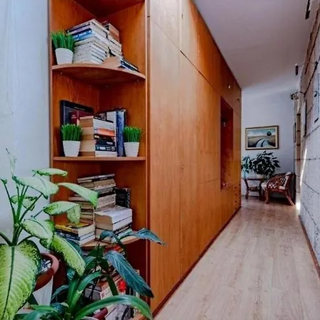 By The Sea - 9000 * קורצולה