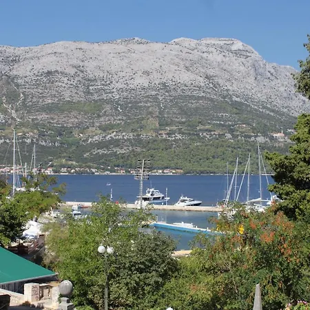 By The Sea - 9000 Apartman *