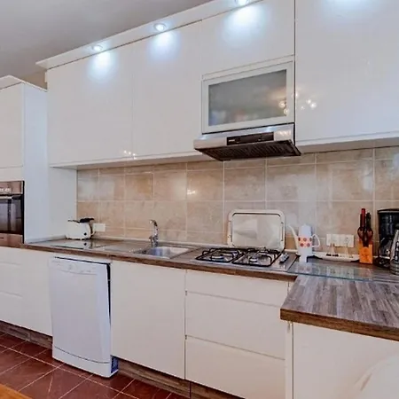 By The Sea - 9000 Apartamento